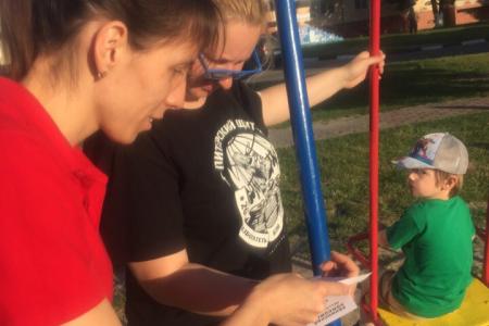 Белгородские комсомольцы отметили День русского языка традиционной акцией «Стихи в кармане»