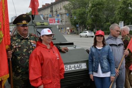 Новосибирская область. В день памяти и скорби активисты КПРФ провели автопробег
