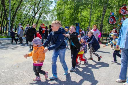 Город Томск. КПРФ – детям!