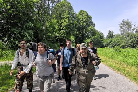 Калининградские комсомольцы совершили увлекательный пеший поход в священное место прусских племен