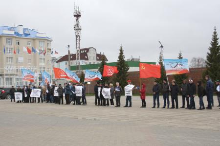 Ненецкое отделение КПРФ с жителями Нарьян-Мара выступили против экспериментов над окружным авиапредприятием