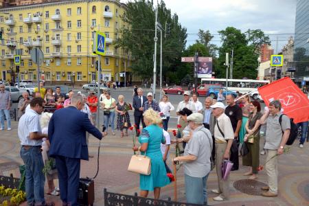 «Увы! куда ни брошу взор - везде бичи, везде железы...»: в Ростове-на-Дону полиция попыталась запретить читать стихи Пушкина в День русского языка