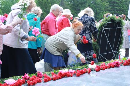 В Омске традиция, которую хранили коммунисты, стала массовой