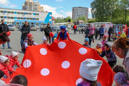 Город Томск. КПРФ – детям!