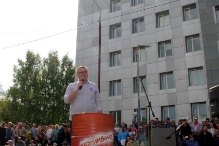 Республика Коми. Жители Сыктывкара требуют вычистить мусор из власти