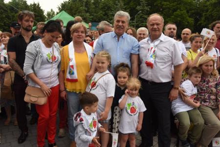 Г.А. Зюганов принял участие в арт-фестивале «Мой совхоз - моя Россия»