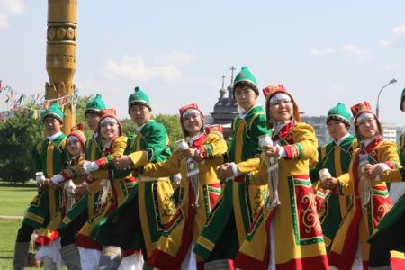 «C Ысыахом, товарищи!». КПРФ в Якутии приняла участие в народных гуляниях