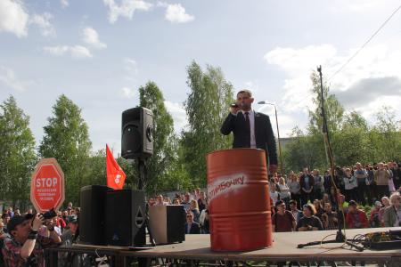 Республика Коми. Жители Сыктывкара требуют вычистить мусор из власти