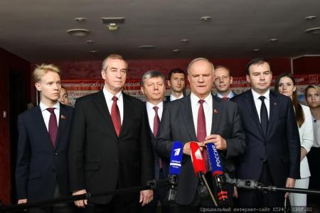 Г.А. Зюганов: Мы не только предлагаем реальную программу, но и показываем опыт, который будем активно реализовывать на практике