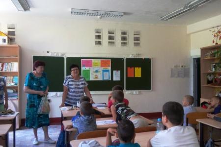 В Саратовской области при поддержке КПРФ и ВЖС «Надежда Россия» открылась детская площадка