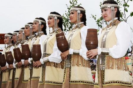 «C Ысыахом, товарищи!». КПРФ в Якутии приняла участие в народных гуляниях