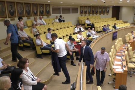 Испугавшиеся чиновники попытались сорвать попытку обращения ульяновцев к Путину