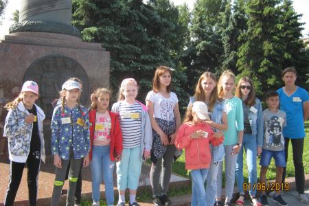 При поддержке "Русского Лада" была организована поездка в Москву воспитанников брянских детдомов
