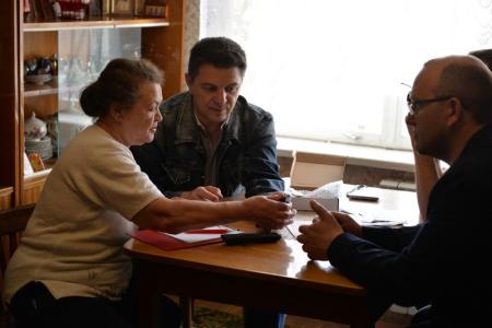 Коммунисты помогают новосибирцам перейти на цифровое ТВ