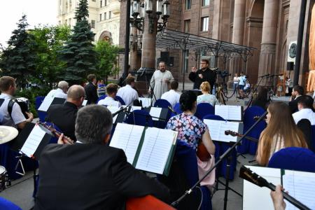 Г.А. Зюганов принял участие в открытии мемориальной доски, посвященной Л.Г. Зыкиной