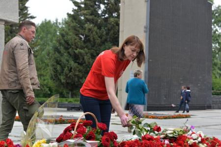 Новосибирская область. В день памяти и скорби активисты КПРФ провели автопробег