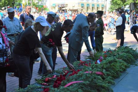 Еврейская АО. Коммунисты Биробиджана почтили память жертв Великой Отечественной войны