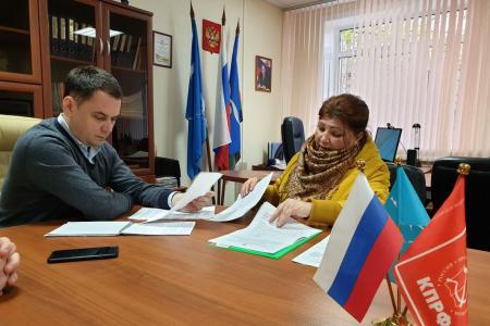 Кандидат в губернаторы Сахалинской области от КПРФ Алексей Корниенко побывал в Охе