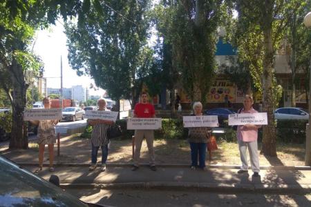 Самарская область. В Тольятти прошла акция протеста КПРФ против мусорной реформы