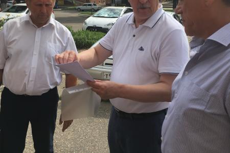 Краснодарский край. Н.И. Осадчий в Тбилисском районе принял участие в детском празднике и встретился с партийным активом