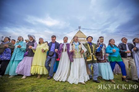 «C Ысыахом, товарищи!». КПРФ в Якутии приняла участие в народных гуляниях