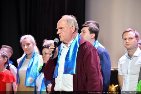 Должны смеяться дети