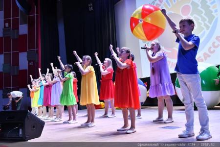 Должны смеяться дети