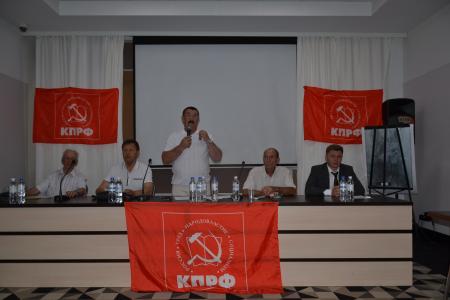 Астраханские коммунисты выдвинули кандидатом в губернаторы Николая Арефьева