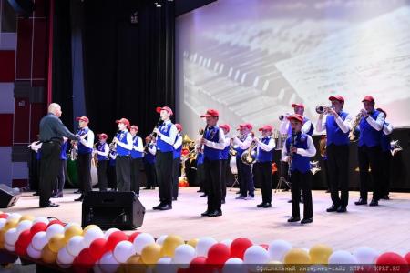 Должны смеяться дети