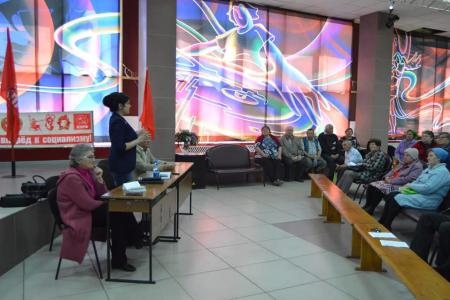 Лидер алтайских коммунистов Мария Прусакова встретилась с избирателями в отдаленных районах региона