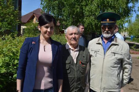 Лидер алтайских коммунистов Мария Прусакова встретилась с избирателями в отдаленных районах региона