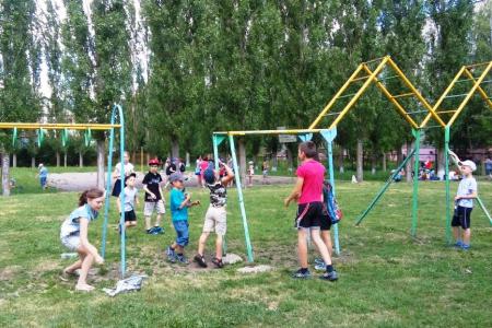 В Саратовской области при поддержке КПРФ и ВЖС «Надежда Россия» открылась детская площадка