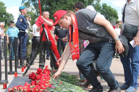 День памяти и скорби прошел в Пскове