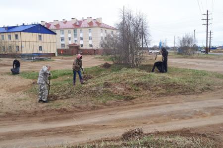 Коммунисты Ненецкого автономного округа провели субботник в пос. Искателей