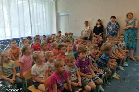 Первый секретарь Самарского обкома КПРФ Алексей Лескин в рамках областного проекта “ЭкоМарафон” посетил детский сад №257 в Самаре