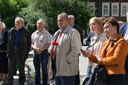 Доску памяти видного советского руководителя Александра Филатова открыли в Новосибирске