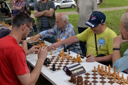 Новосибирские коммунисты провели традиционную летнюю Спартакиаду