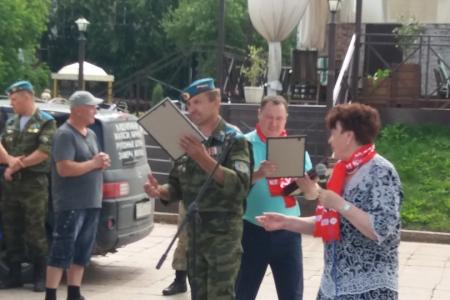 Депутаты-коммунисты поздравили участников локальных конфликтов города Тюмени с десятилетием образования организации
