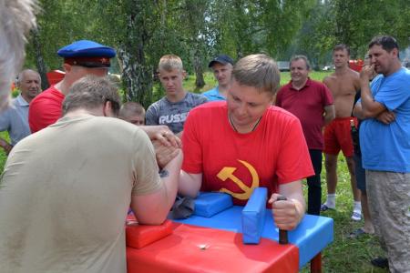 Новосибирские коммунисты провели традиционную летнюю Спартакиаду