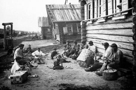 Москва. Историки при поддержке КПРФ провели семинар на тему «Экономика России в 1914 году»