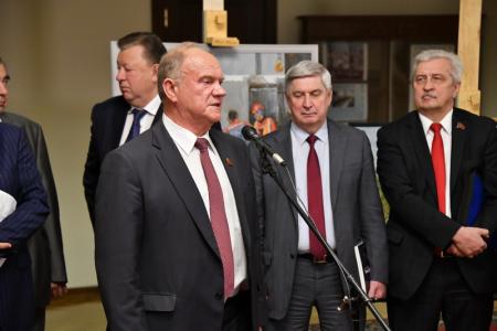 Г.А. Зюганов выступил на открытии выставки «Созидающий труд»