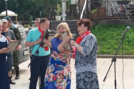 Депутаты-коммунисты поздравили участников локальных конфликтов города Тюмени с десятилетием образования организации