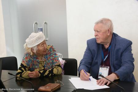 Лидер коммунистов Якутии Виктор Губарев провел в Амге личный прием граждан