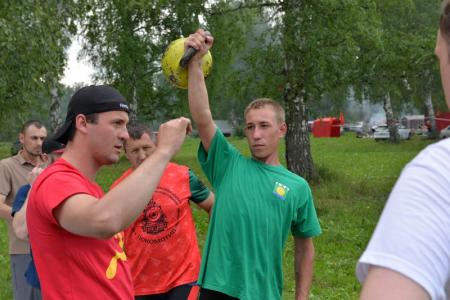 Новосибирские коммунисты провели традиционную летнюю Спартакиаду