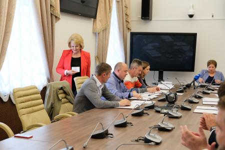 Н.А. Останина получила  удостоверение кандидата в депутаты Государственной Думы