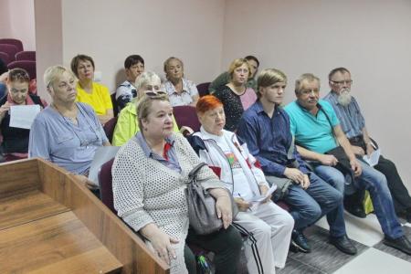 Депутаты Заксобрания Еврейской АО от КПРФ встретились с жителями Биробиджана