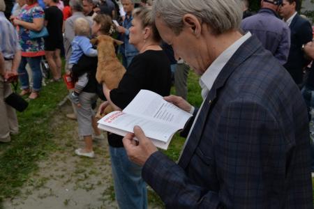Новосибирск. Анатолий Локоть провел первую дворовую встречу с избирателями
