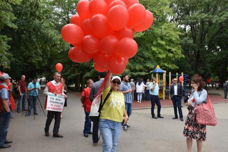 Глава КЧР Рашид Темрезов отказался встречаться с депутатами Госдумы от КПРФ