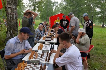 Новосибирские коммунисты провели традиционную летнюю Спартакиаду
