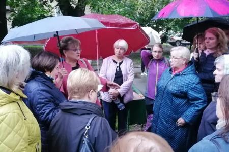 Депутат-коммунист Госдумы Ольга Алимова провела встречу с москвичами